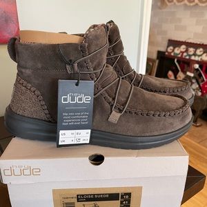 Womens Hey Dude Eloise Boots.